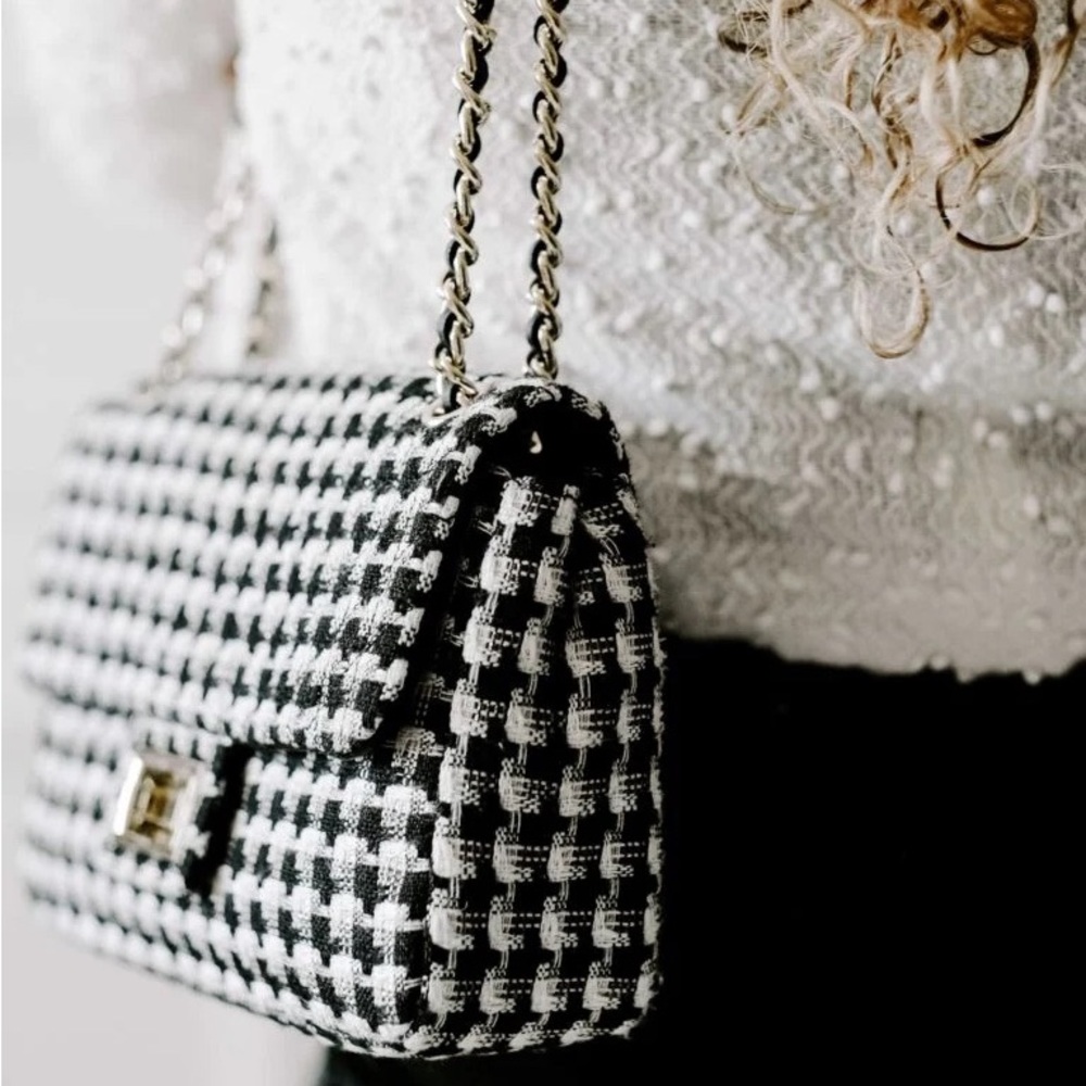 Karl Lagerfeld Paris Agyness Shoulder Bag